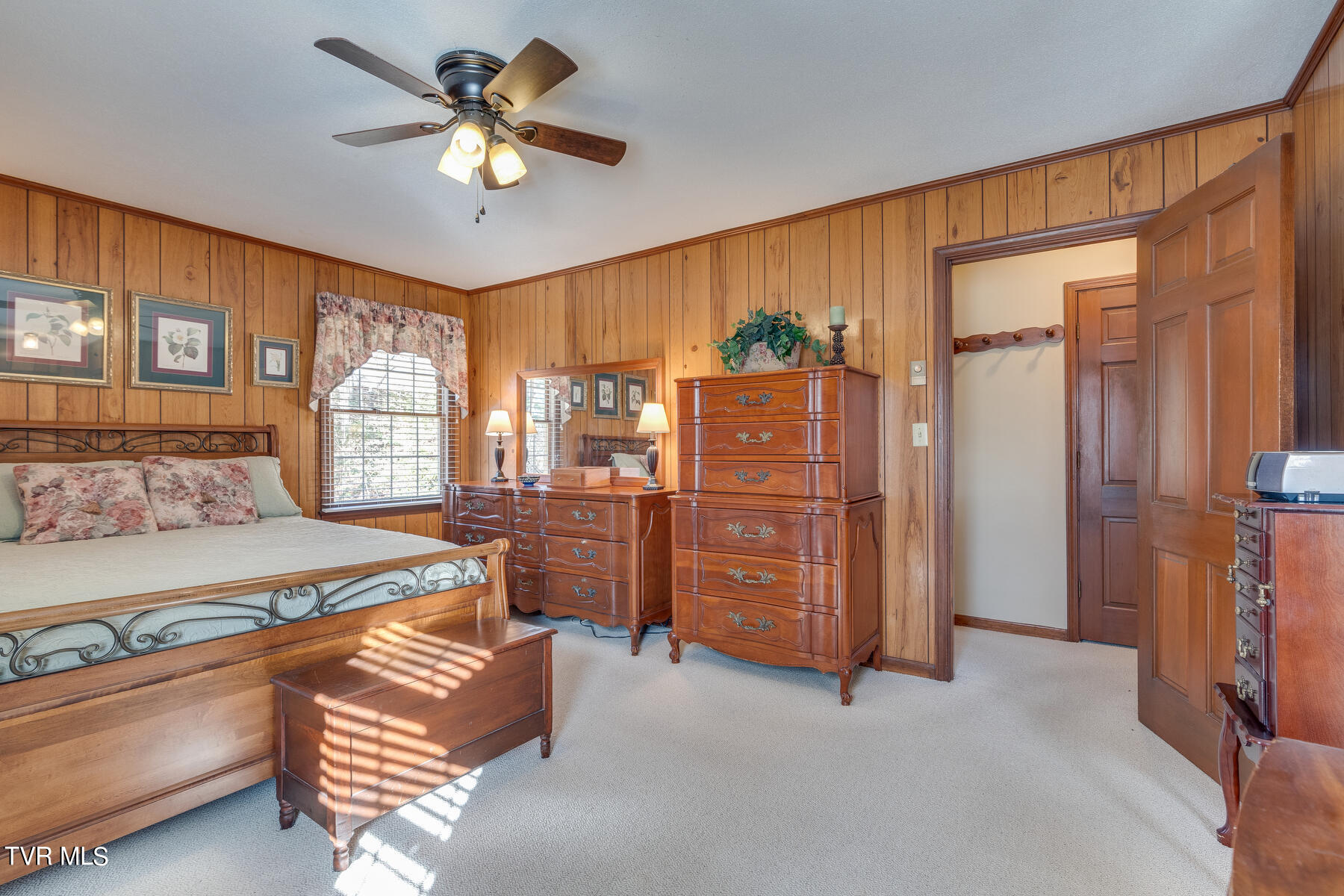 408 Robin Road Bristol, TN 37620 - Photo 16 of 42 016