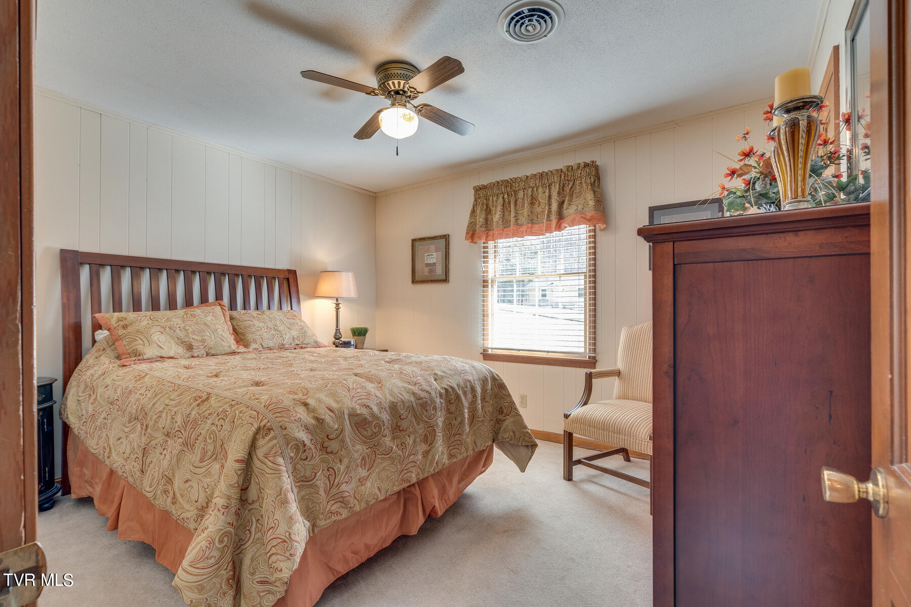 408 Robin Road Bristol, TN 37620 - Photo 24 of 42 024