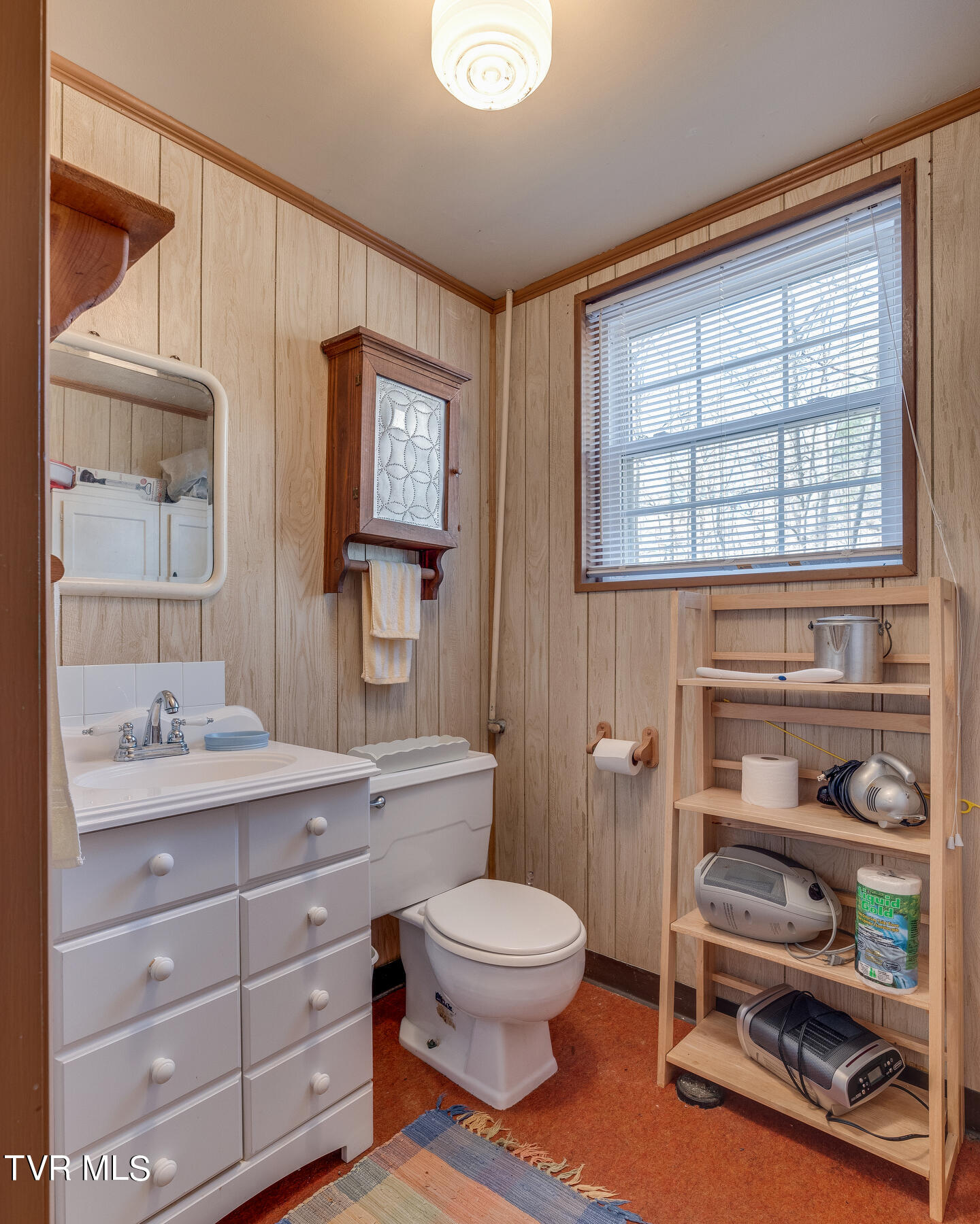 408 Robin Road Bristol, TN 37620 - Photo 29 of 42 029