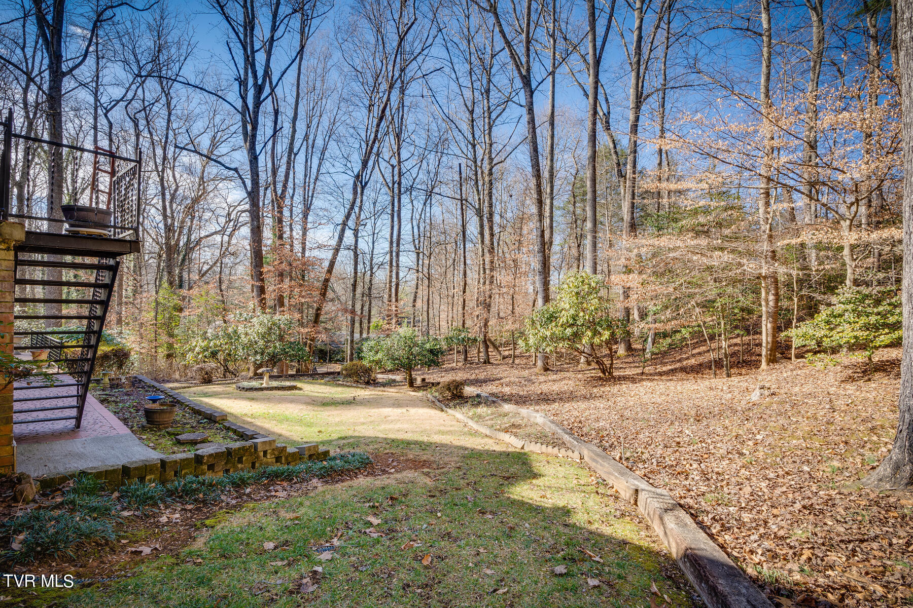 408 Robin Road Bristol, TN 37620 - Photo 32 of 42 032