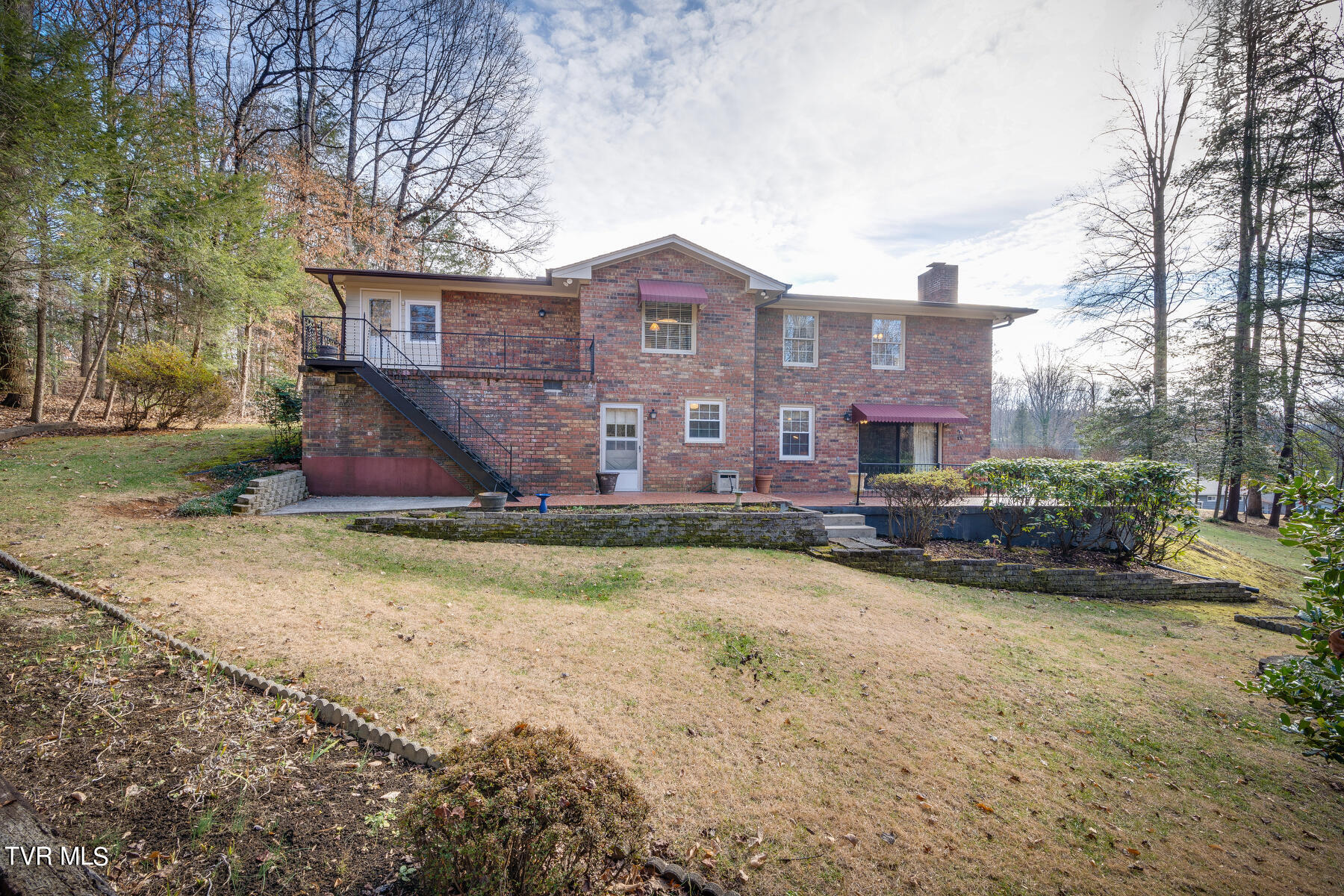 408 Robin Road Bristol, TN 37620 - Photo 34 of 42 034
