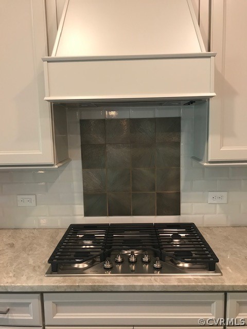 356 Swinburne Road Manakin-Sabot, VA 23103 - Photo 3 of 3 a kitchen with a stove