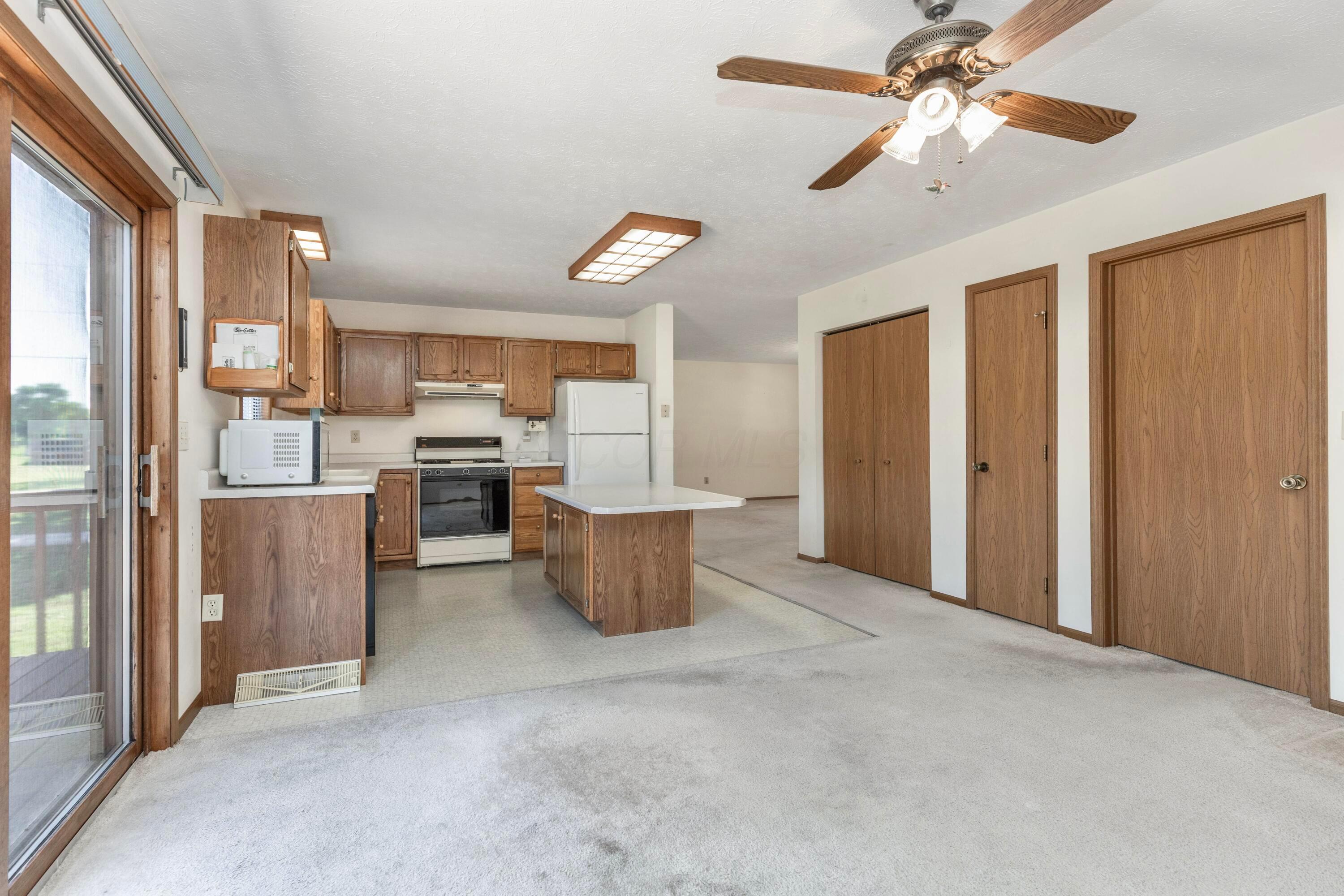 1640 Snoke Road Southwest Lancaster, OH 43130 - Photo 8 of 23 1R6A8876