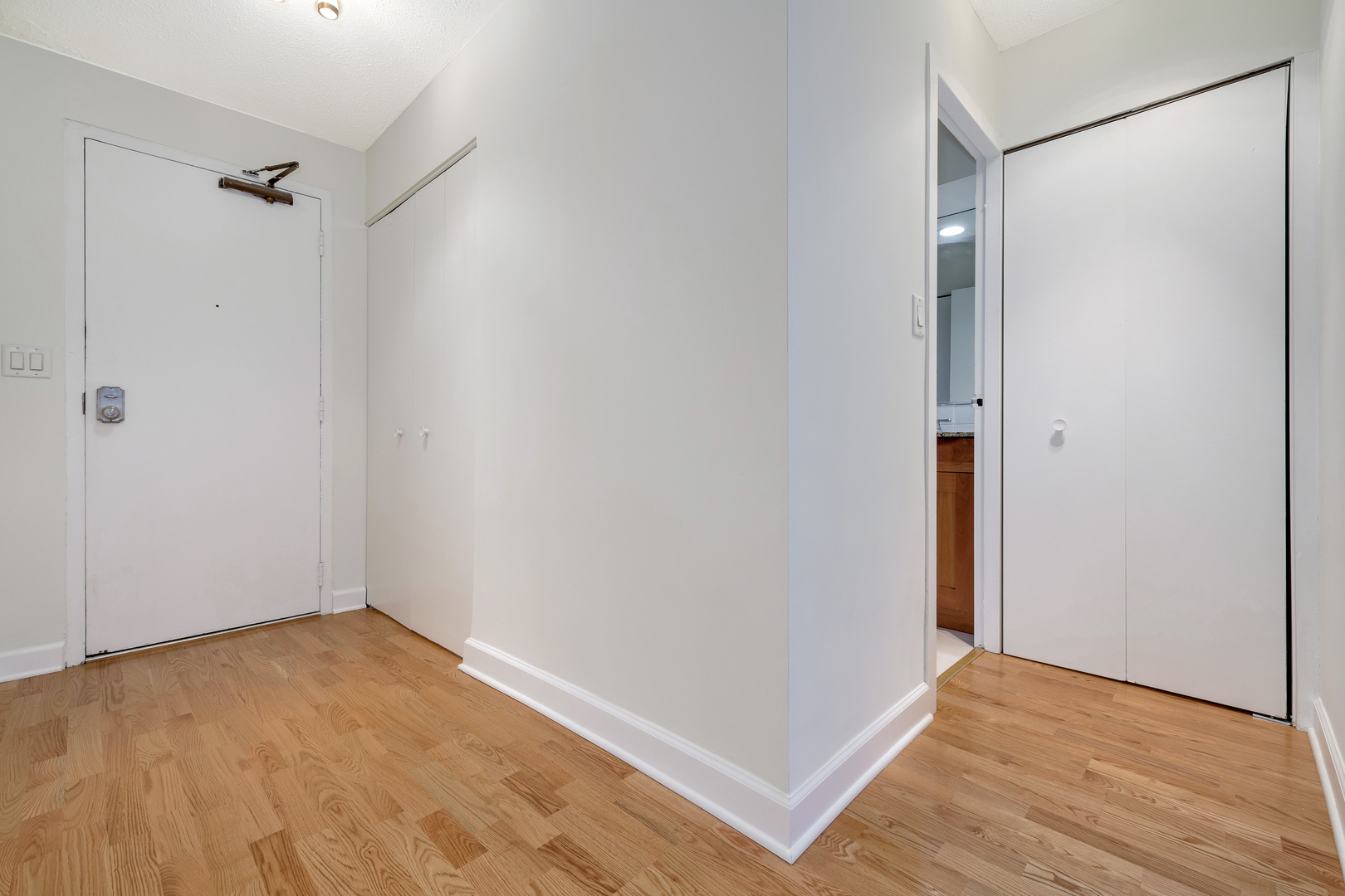 3033 North Sheridan Road, Unit M2 Chicago, IL 60657 - Photo 15 of 19 Gallery Image 15
