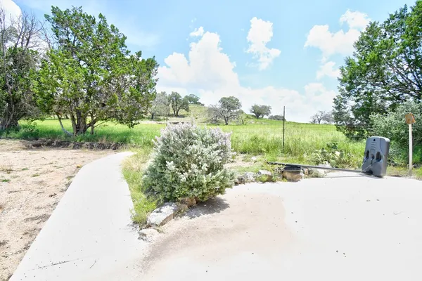 $2,000 | 155 B Nimitz Road, Kerrville, TX 78028