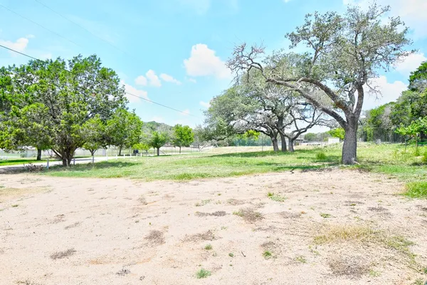 $2,000 | 155 B Nimitz Road, Kerrville, TX 78028