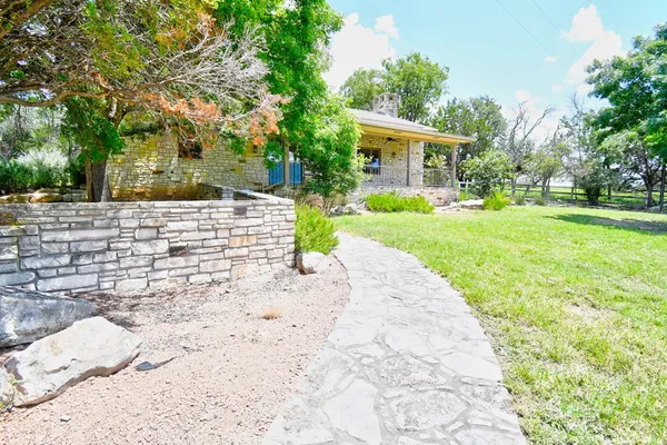 $2,000 | 155 B Nimitz Road, Kerrville, TX 78028