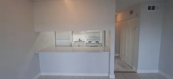 $1,300 | 251 Northwest 177th Street, Unit 105, Miami, FL 33169