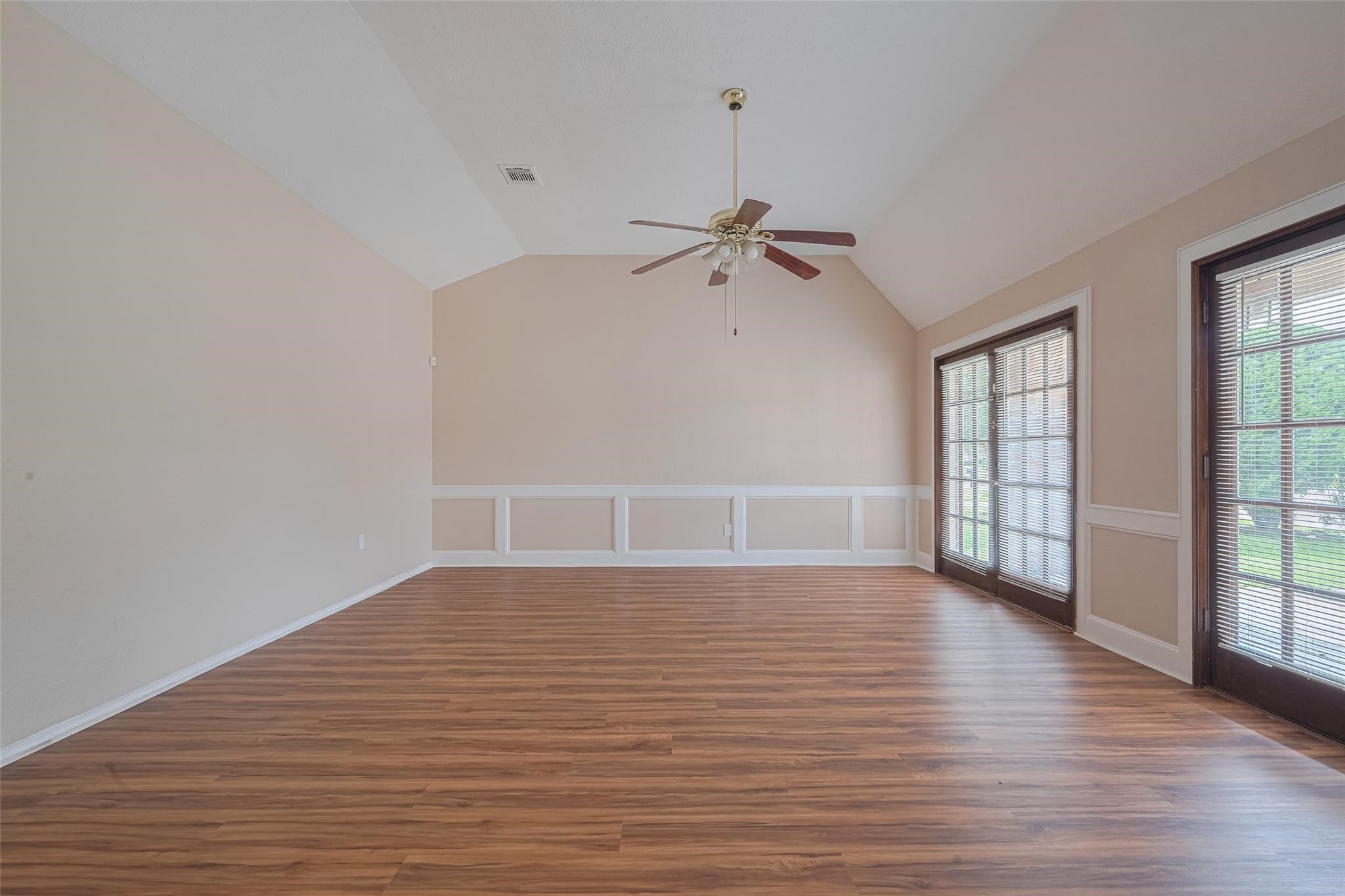 15827 Beechnut Street Houston, TX 77083 - Photo 6 of 16