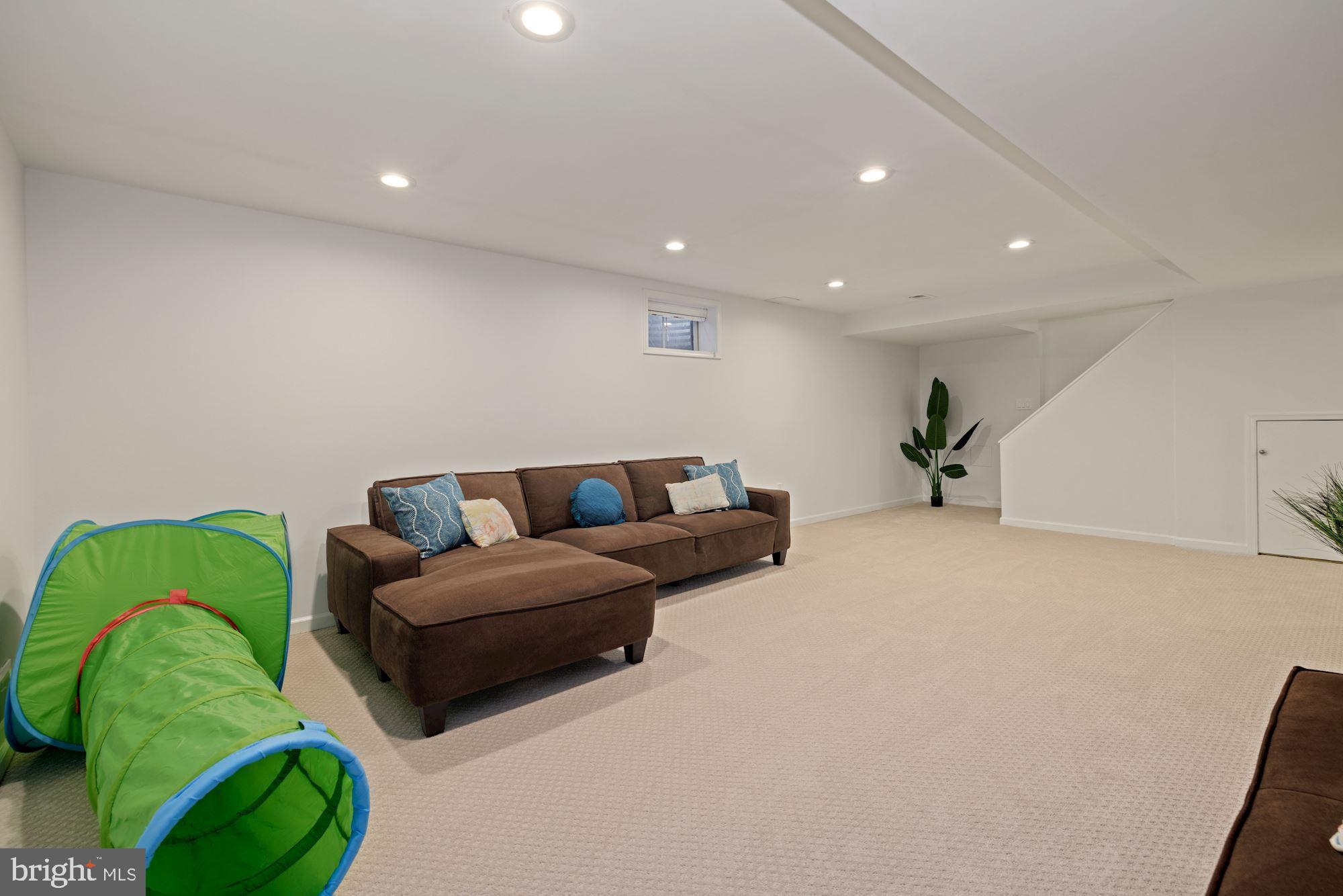 5707 Mohican Road Bethesda, MD 20816 - Photo 23 of 35