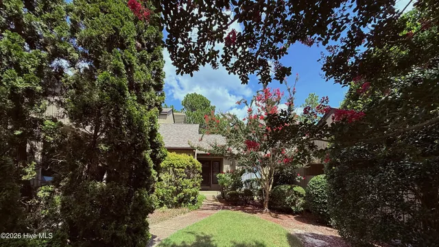 $460,000 | 30 Lake Pinehurst Villas Road, Pinehurst, NC 28374