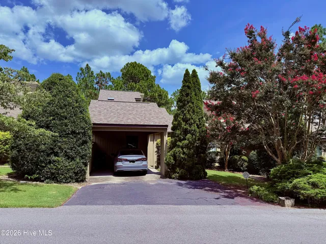 $460,000 | 30 Lake Pinehurst Villas Road, Pinehurst, NC 28374