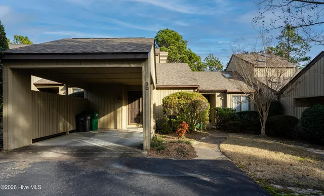$460,000 | 30 Lake Pinehurst Villas Road, Pinehurst, NC 28374