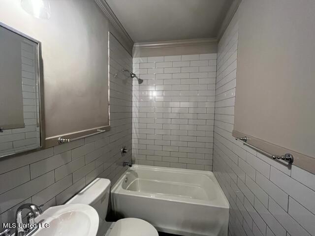 1710 Lyncrest Avenue, Unit A Jackson, MS 39202 - Photo 8 of 22 IMG_2893