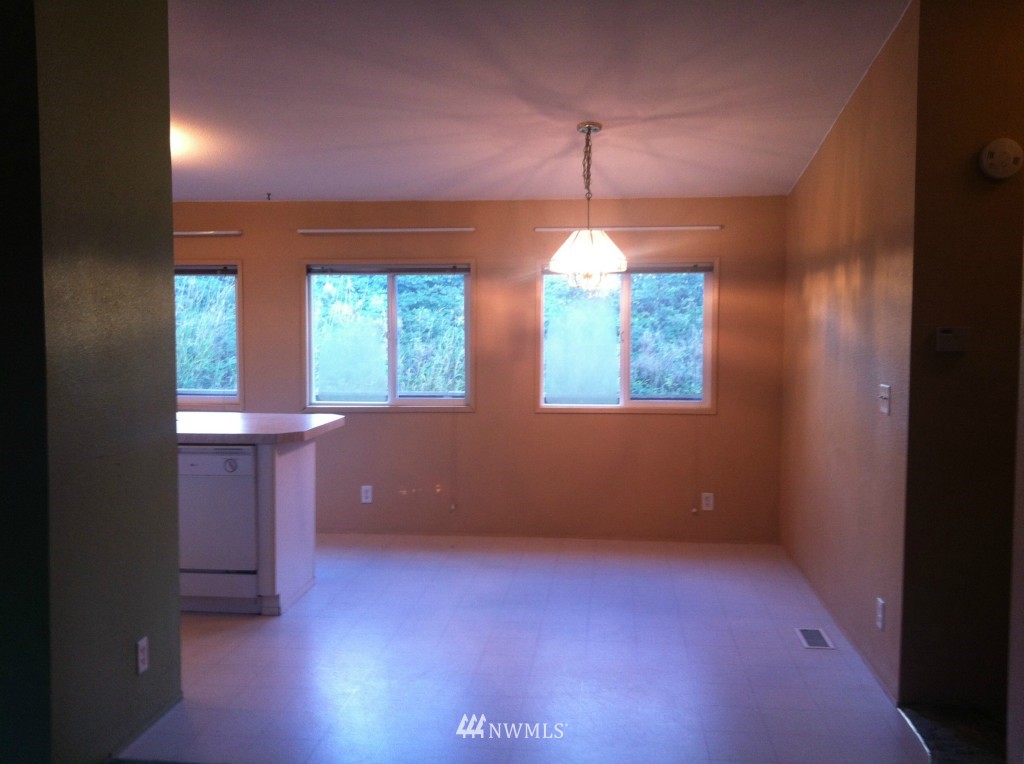 144 Paradise Acres Road Kalama, WA 98625 - Photo 4 of 13 Gallery Image 4