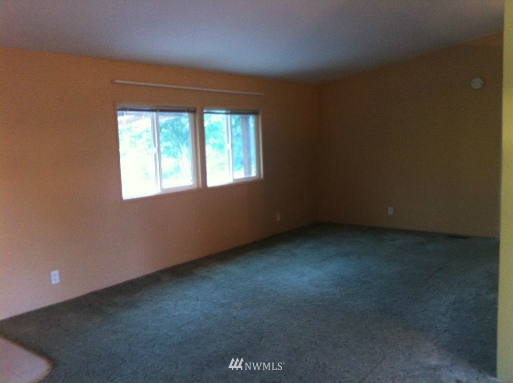 144 Paradise Acres Road Kalama, WA 98625 - Photo 5 of 13 Gallery Image 5