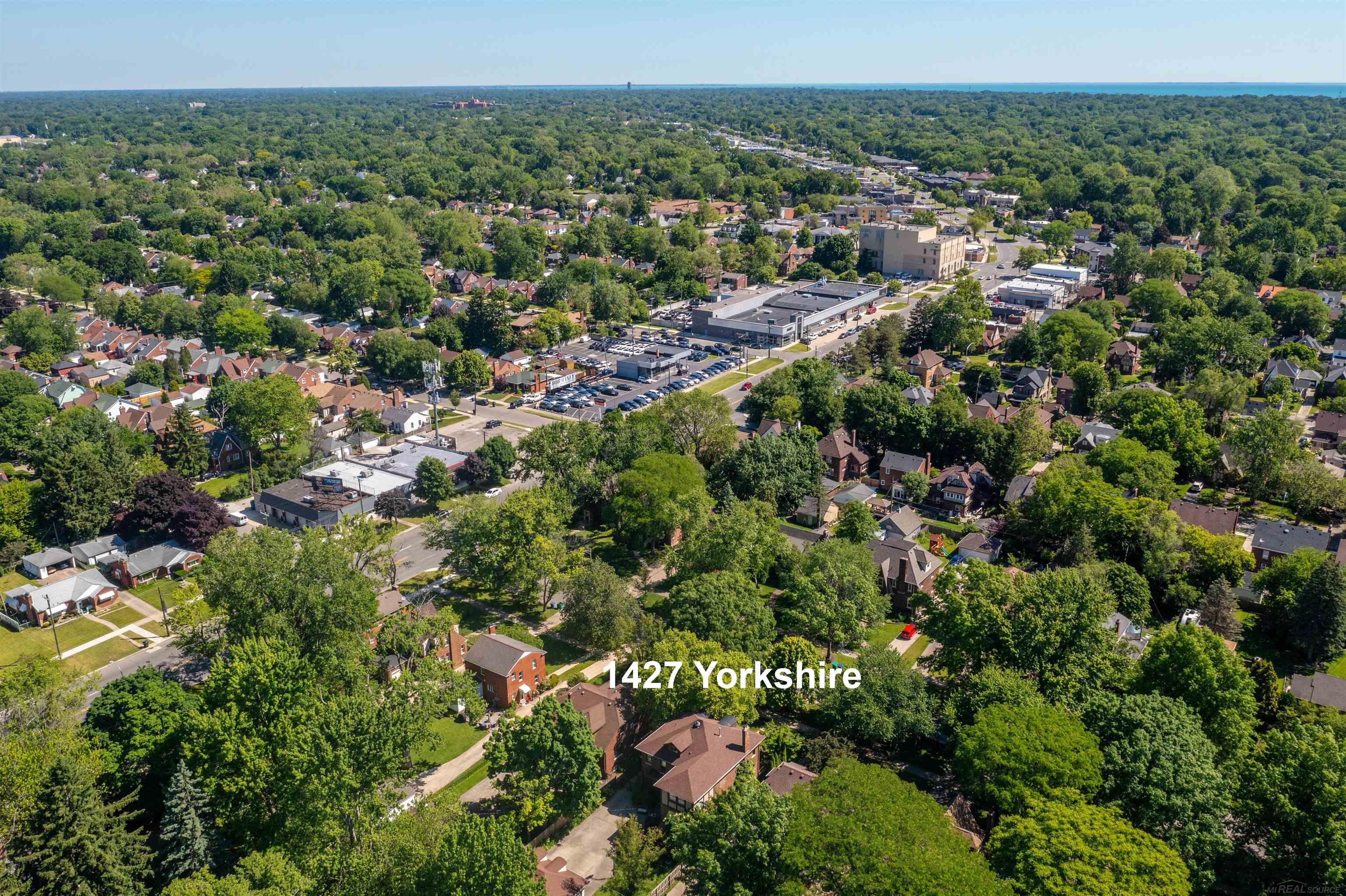 1427 Yorkshire Road Grosse Pointe, MI 48230 - Photo 61 of 68 50144126-ff3bf069-12ea-49bf-a41e-5070b7cd9f65.JPG