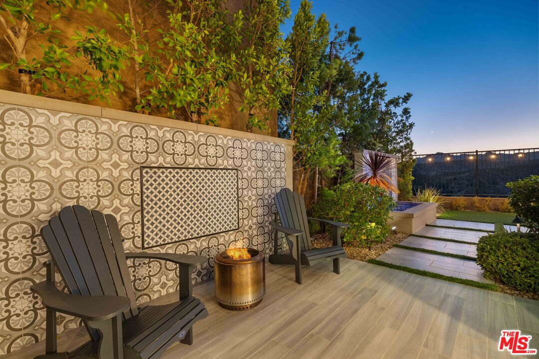 20830 Spruce Circle Porter Ranch, CA 91326 - Photo 7 of 48 Gallery Image 7