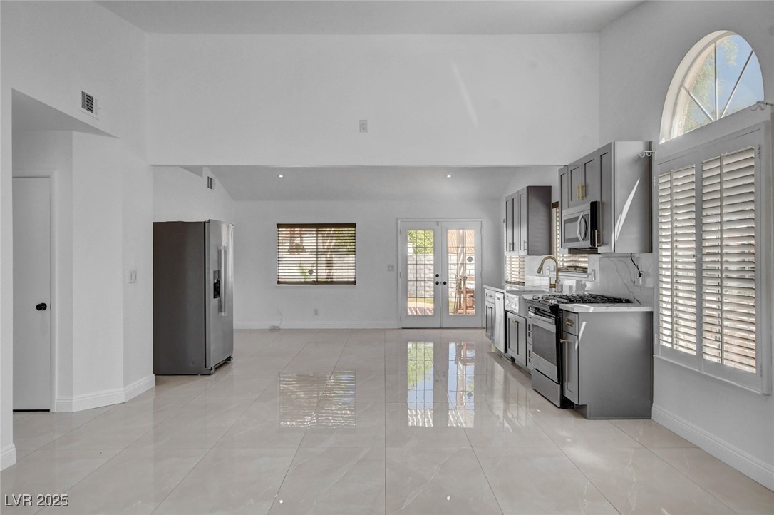 9028 Cypress Point Road Las Vegas, NV 89117 - Photo 12 of 46