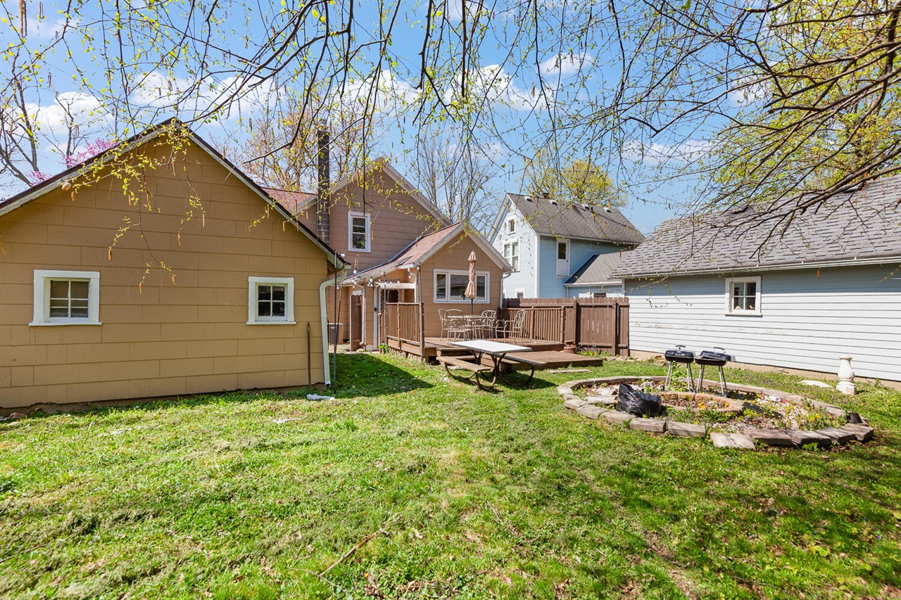 418 Ormsby Street Adrian, MI 49221 - Photo 37 of 49