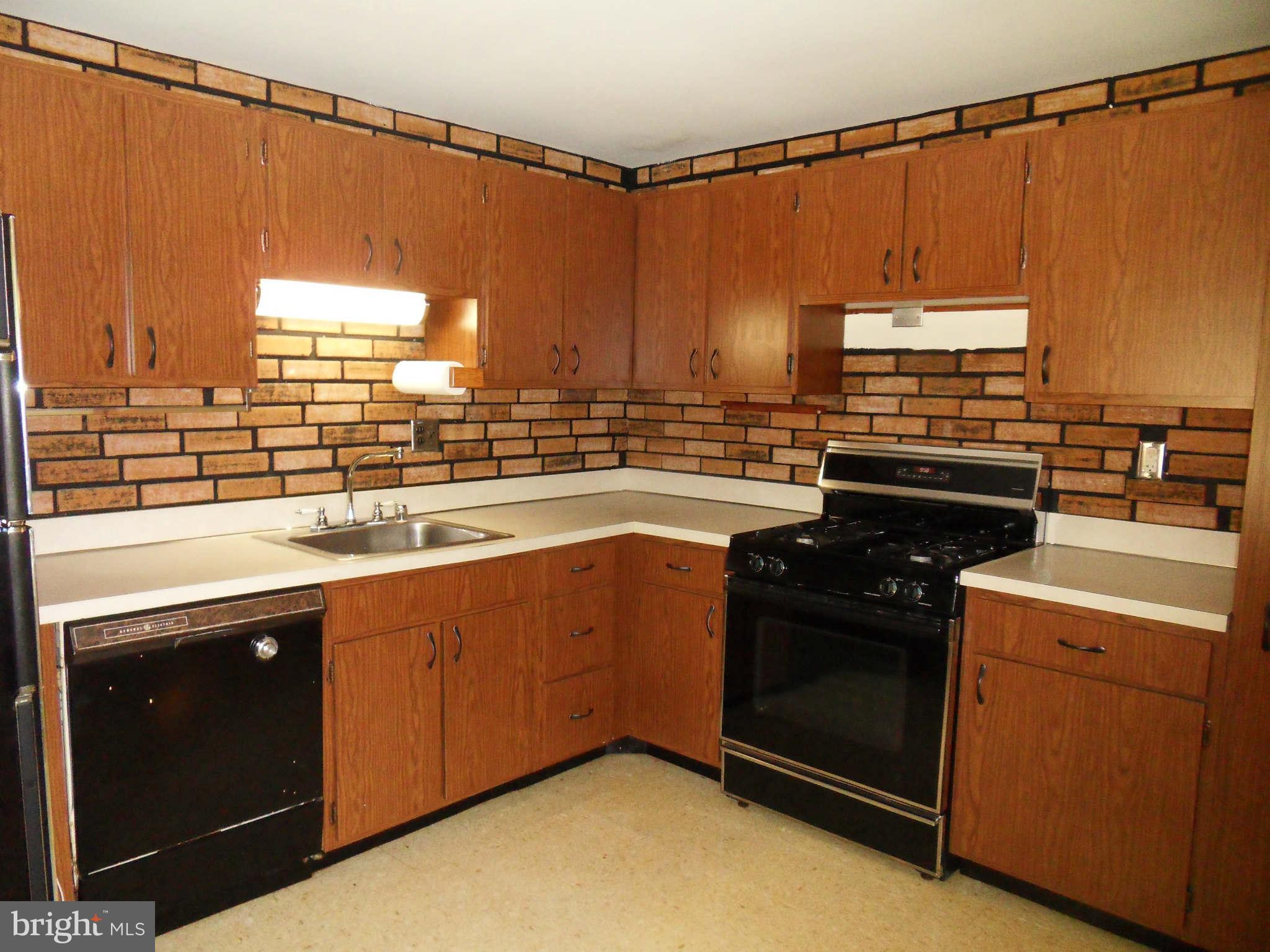 1514 Nicholas Road Waldorf, MD 20601 - Photo 3 of 24 Kitchen
