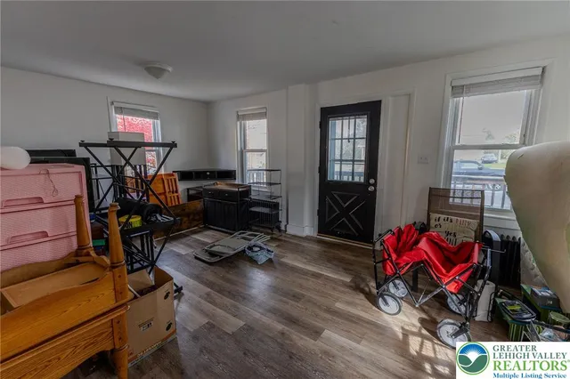 $1,800 | 21 West 3rd Street, Wind Gap, PA 18091