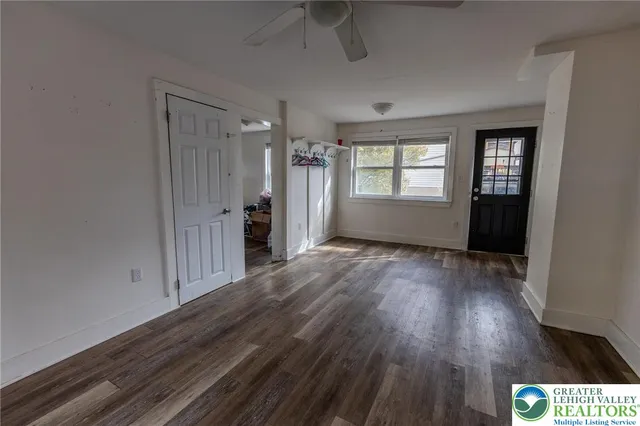 $1,800 | 21 West 3rd Street, Wind Gap, PA 18091