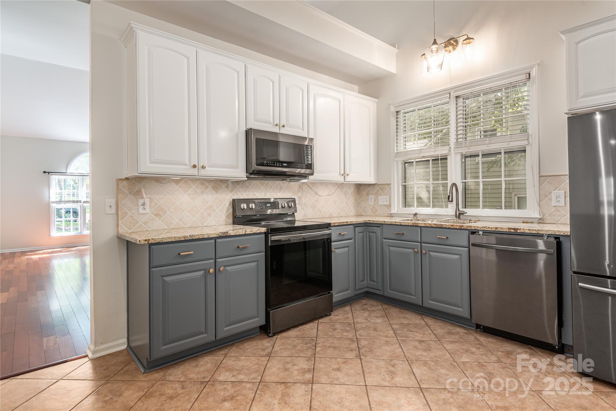 10024 Avon Farm Lane Charlotte, NC 28269 - Photo 8 of 25