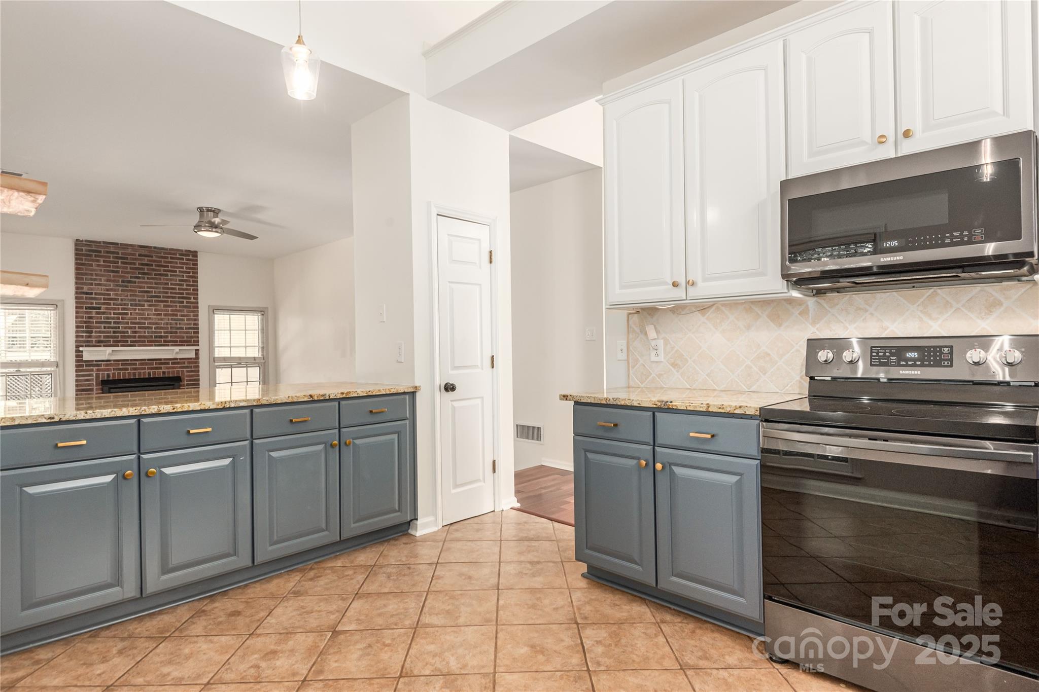 10024 Avon Farm Lane Charlotte, NC 28269 - Photo 9 of 25