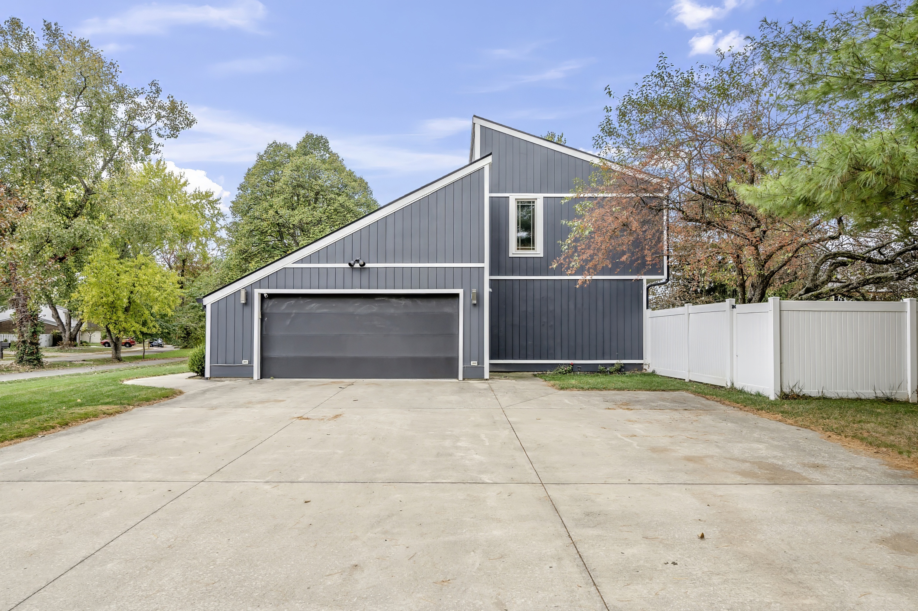 1066 Goldfinch Road Columbus, IN 47203 - Photo 61 of 72 Gallery Image 61