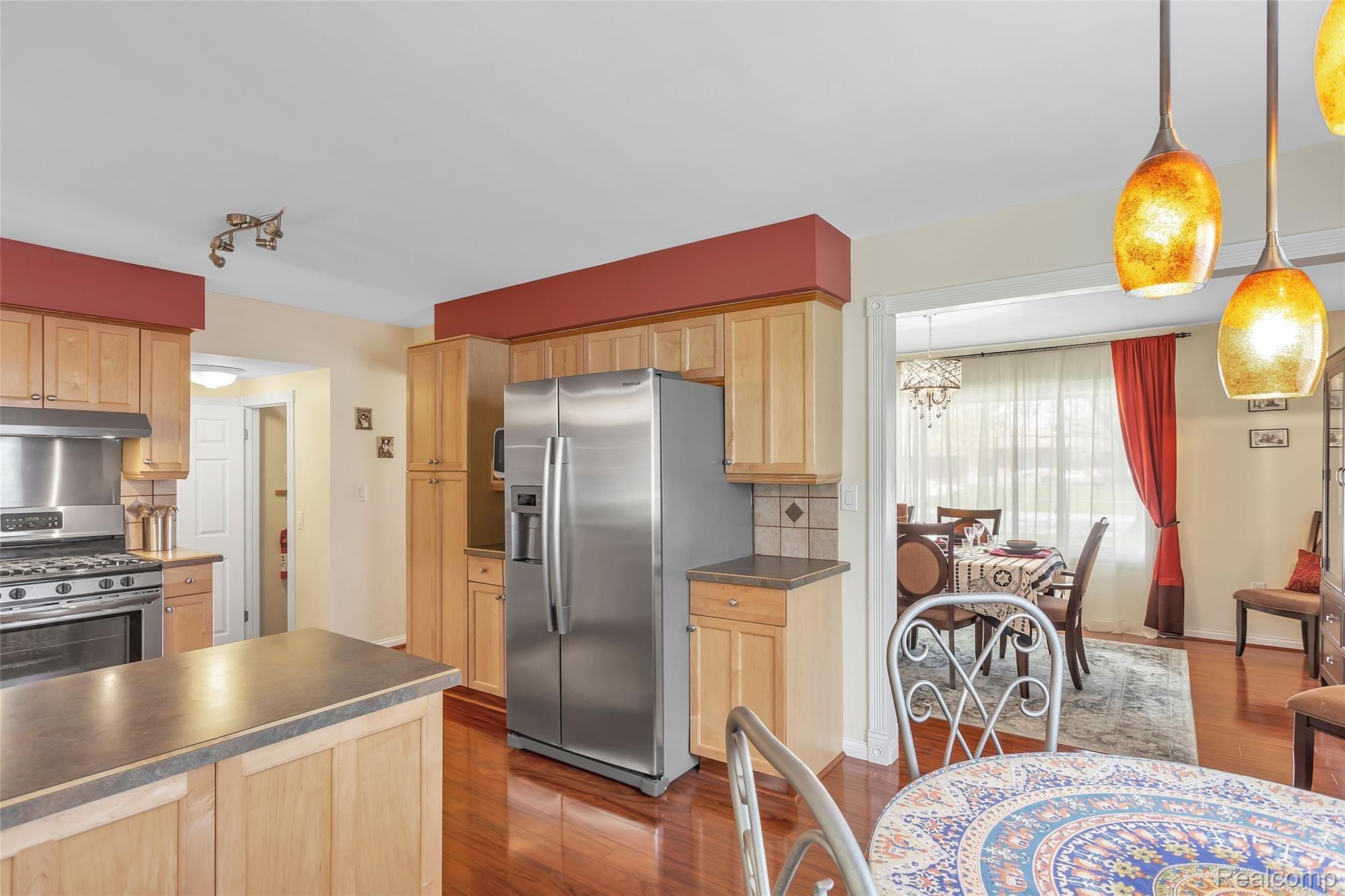 42059 Hanford Road Canton, MI 48187 - Photo 14 of 50 42059-Hanfod-WindowStill-Real-Estate-Photography-14.jpg