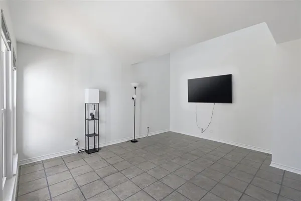 $95,000 | 1020 West McNeese Street, Unit 10B, Lake Charles, LA 70605