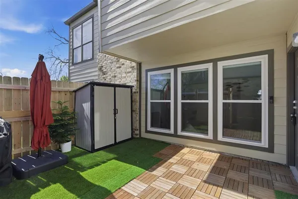 $95,000 | 1020 West McNeese Street, Unit 10B, Lake Charles, LA 70605