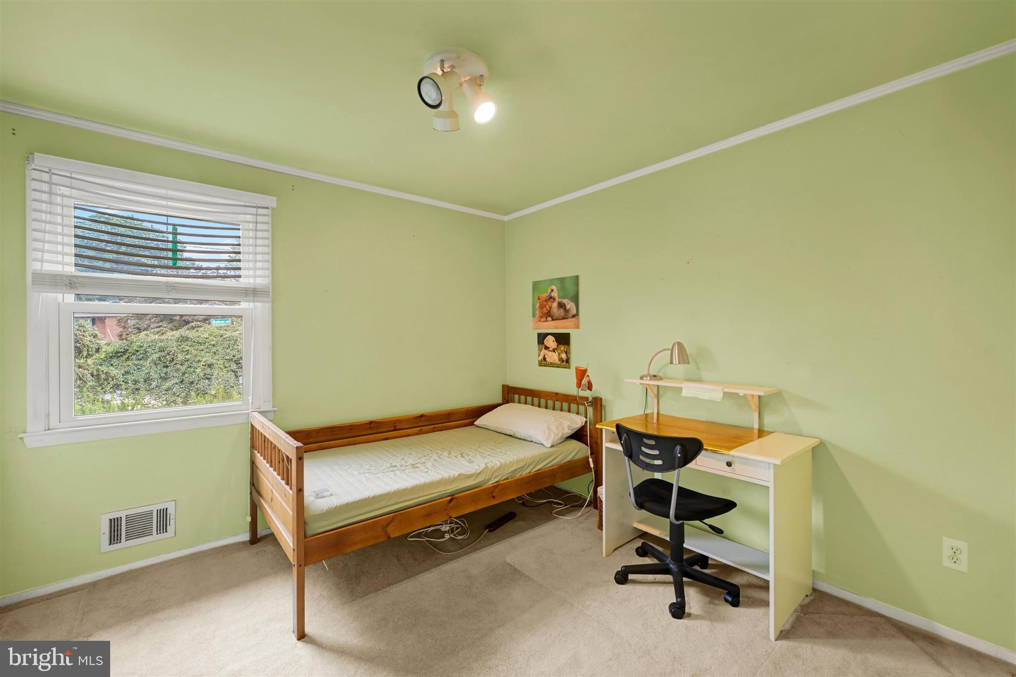 9600 Brookbend Road Baltimore, MD 21236 - Photo 29 of 49 First Upper-Level Bedroom 2
