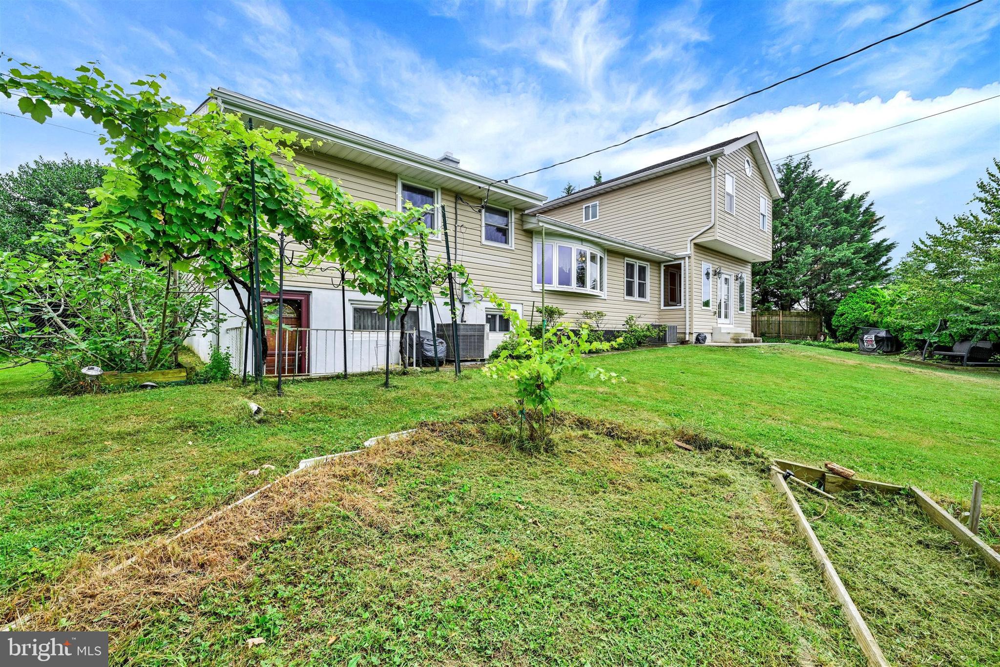 9600 Brookbend Road Baltimore, MD 21236 - Photo 39 of 49 Exterior Rear