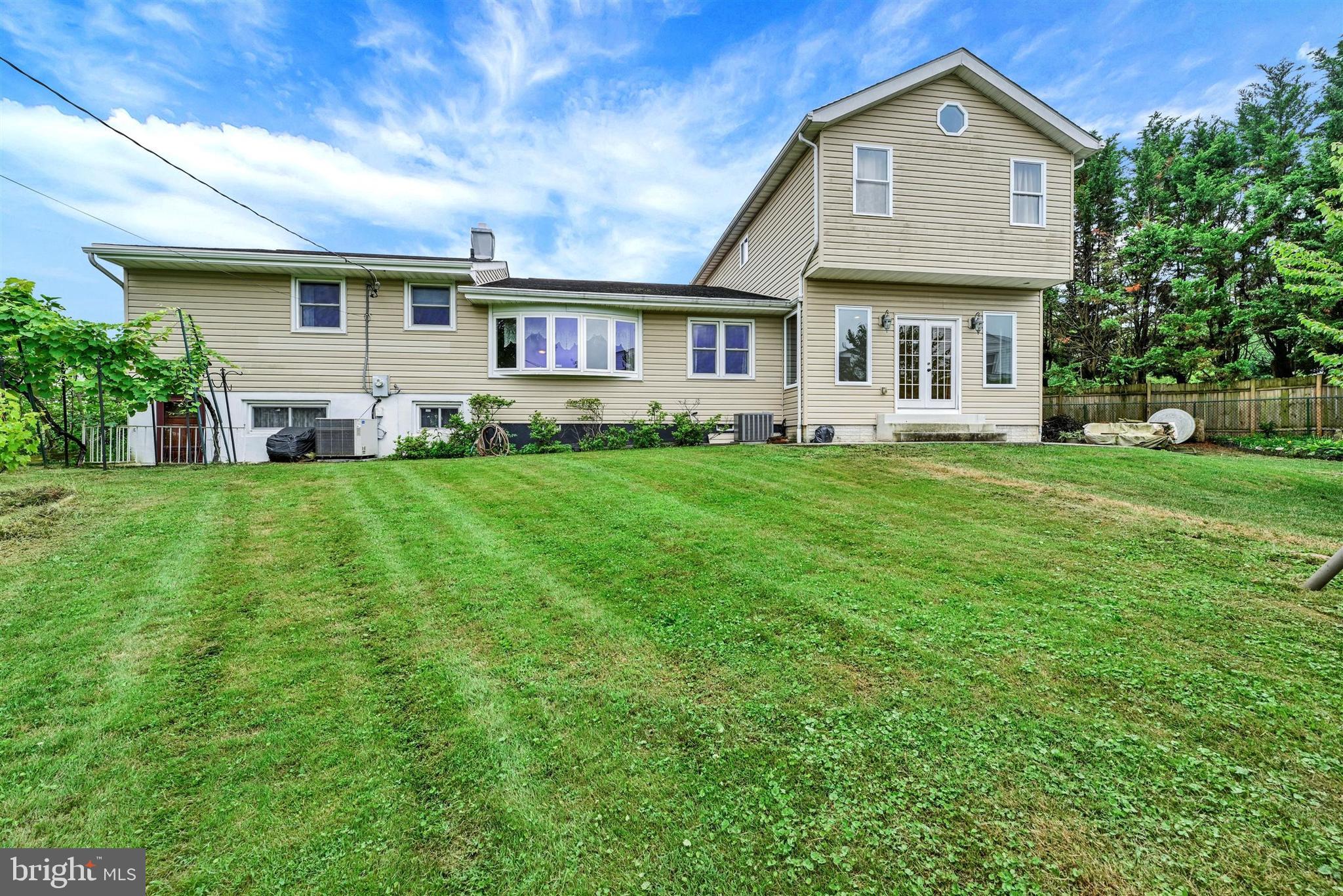 9600 Brookbend Road Baltimore, MD 21236 - Photo 40 of 49 Exterior Rear