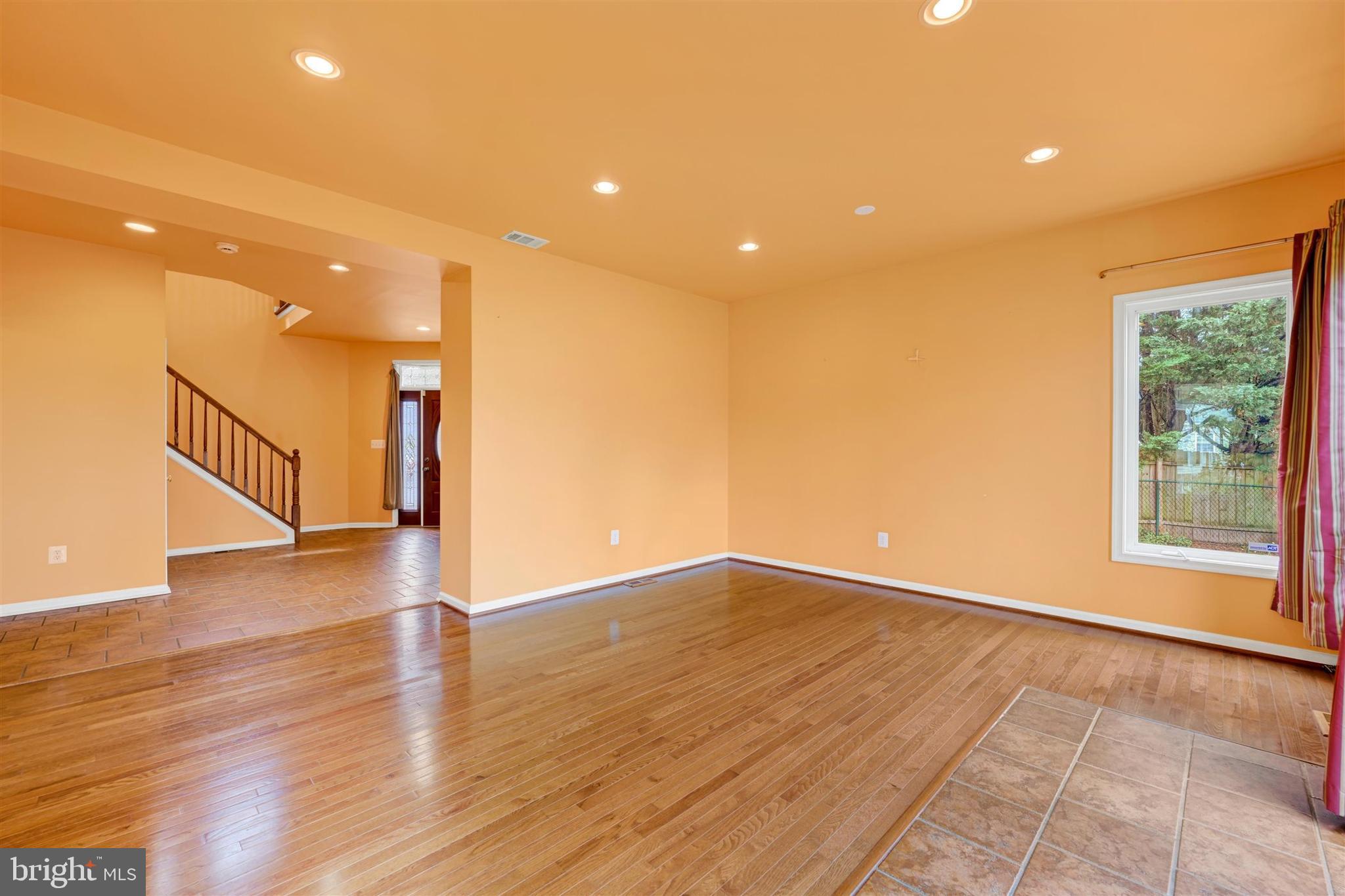 9600 Brookbend Road Baltimore, MD 21236 - Photo 8 of 49 Main Level Second Living Room