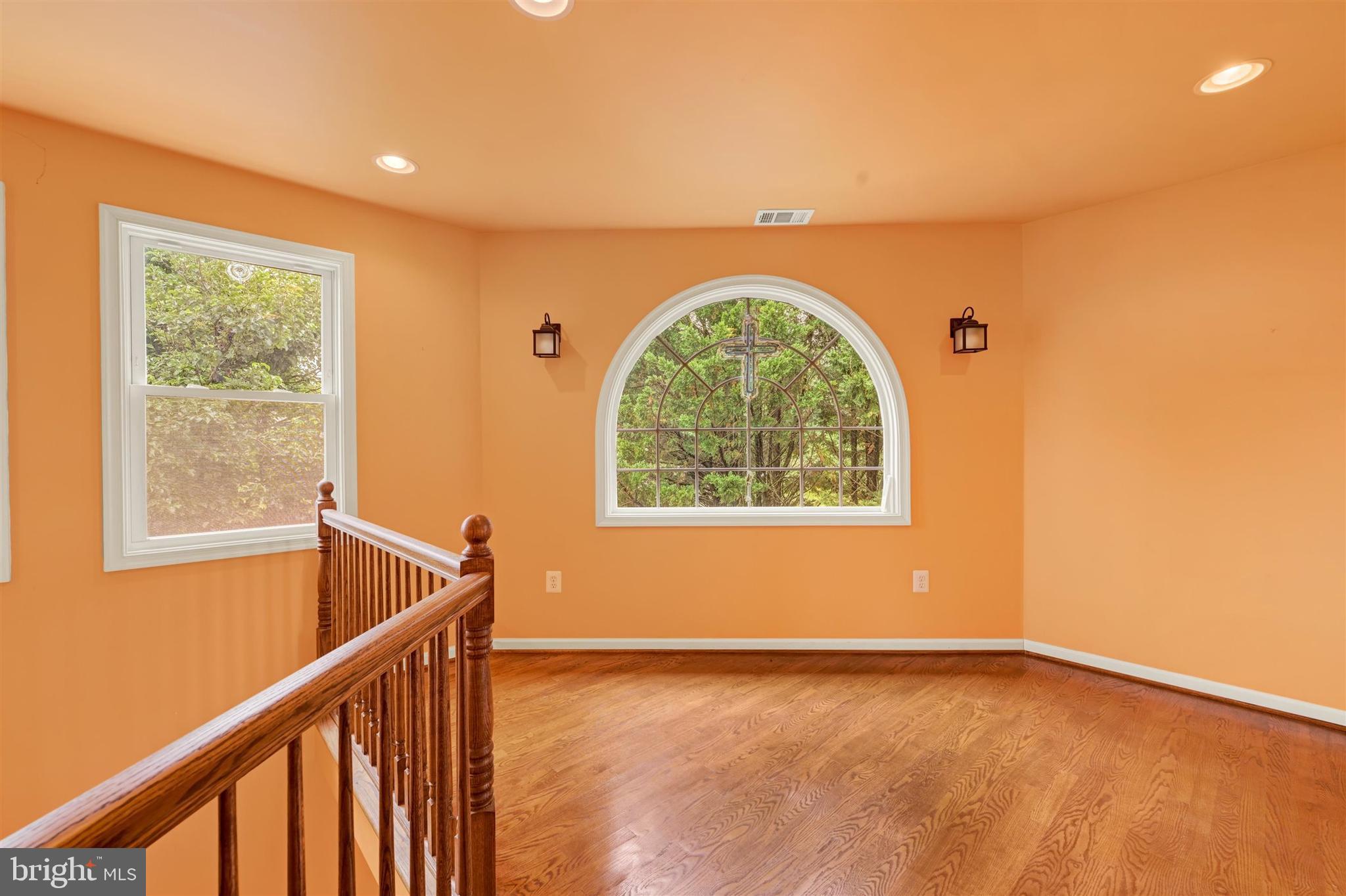 9600 Brookbend Road Baltimore, MD 21236 - Photo 10 of 49 2nd Level Loft Area