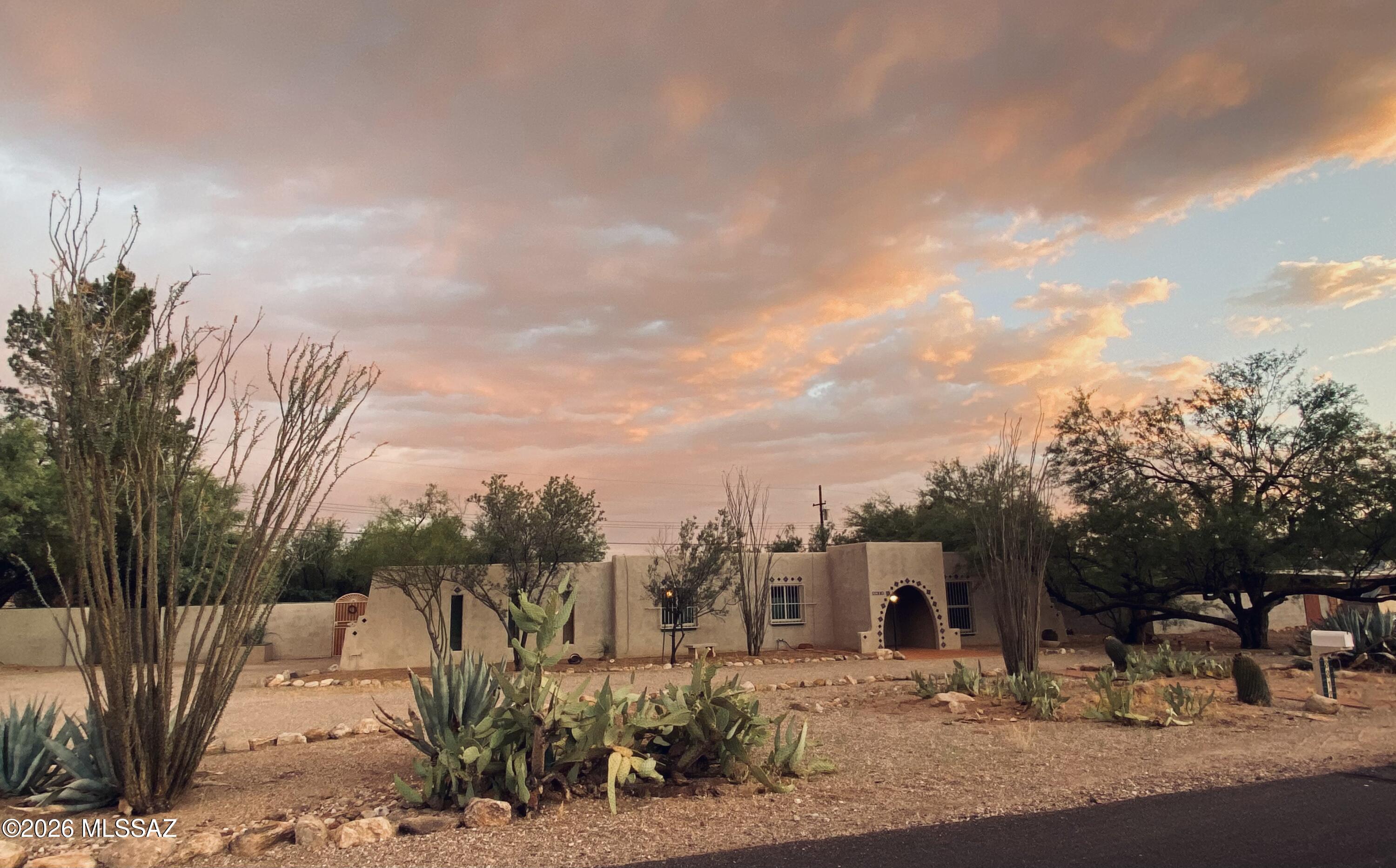 8812 East Snyder Road Tucson, AZ 85749 - Photo 3 of 34