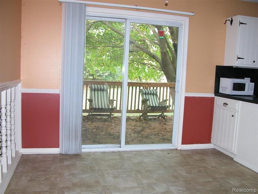 Doorwall to deck.JPG