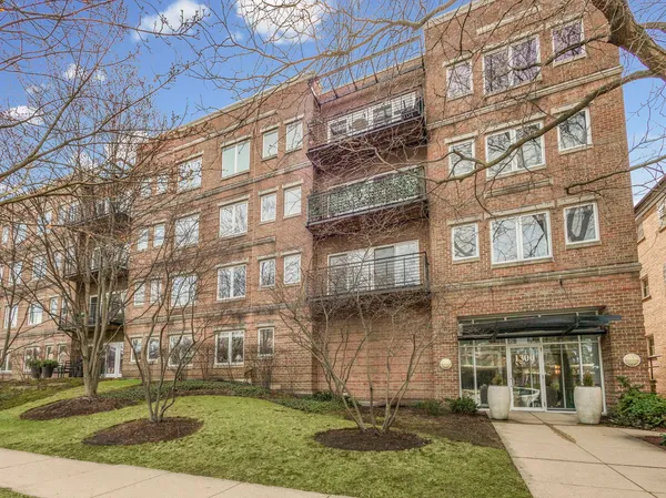 $329,900 | 1300 Central Street, Unit 202, Evanston, IL 60201