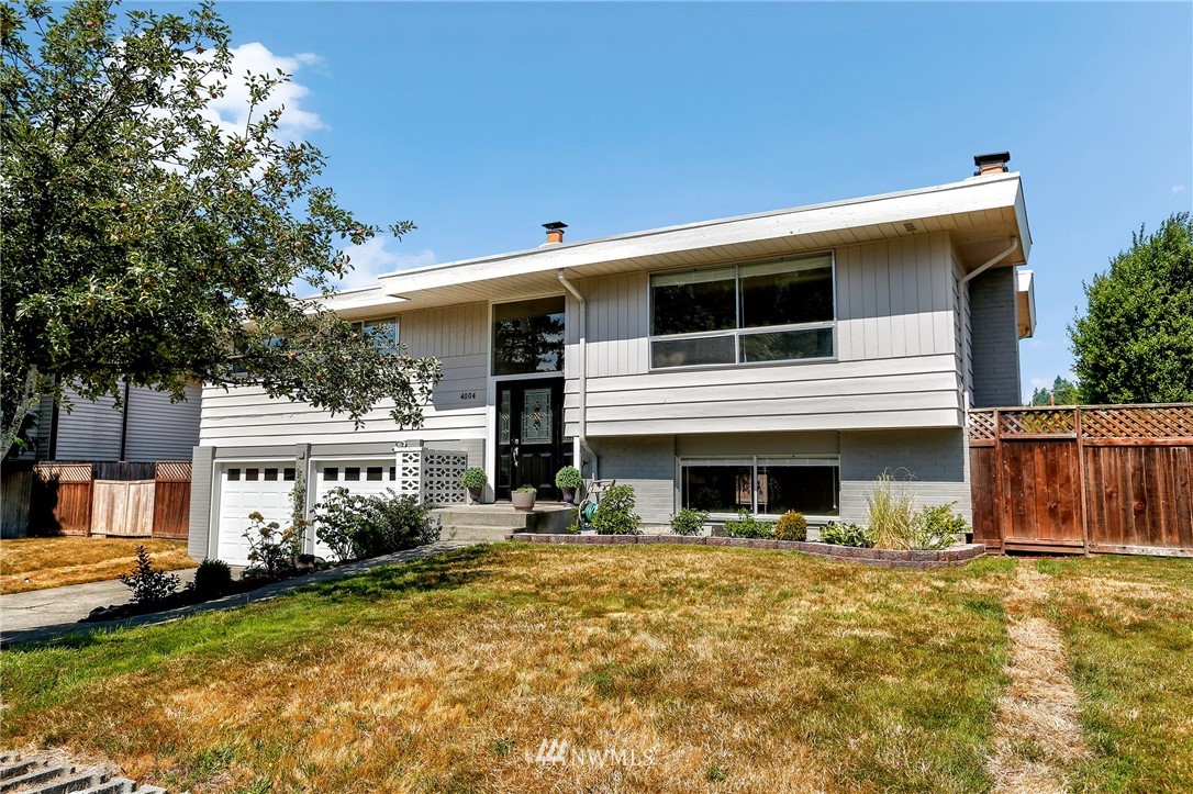 4004 Southeast 11th Street Renton, WA 98058 - Photo 2 of 25 Gallery Image 2