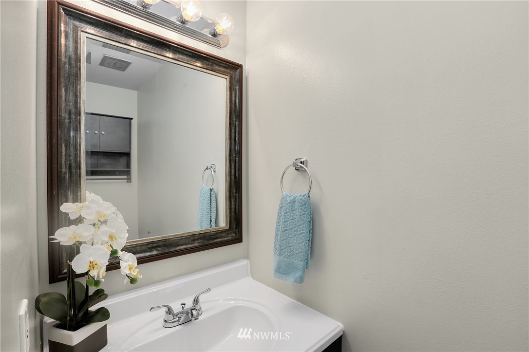 4004 Southeast 11th Street Renton, WA 98058 - Photo 13 of 25 Gallery Image 13