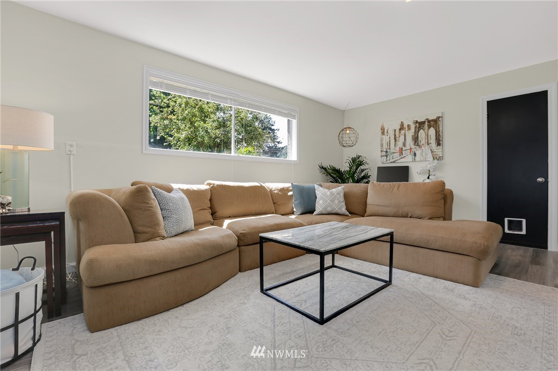4004 Southeast 11th Street Renton, WA 98058 - Photo 16 of 25 Gallery Image 16