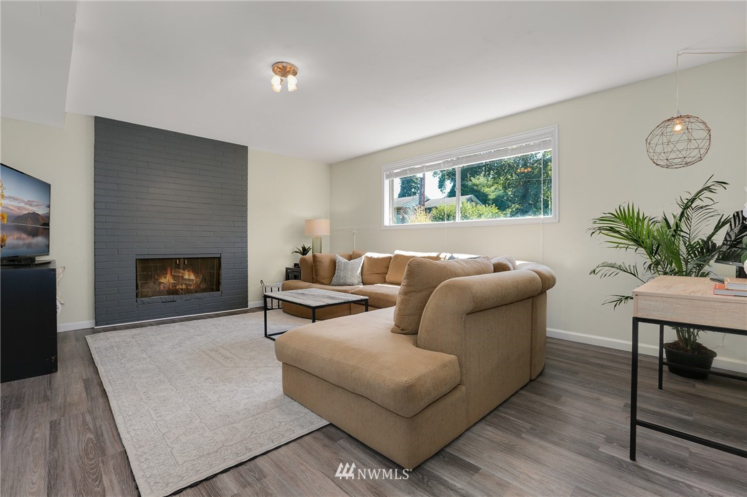 4004 Southeast 11th Street Renton, WA 98058 - Photo 17 of 25 Gallery Image 17