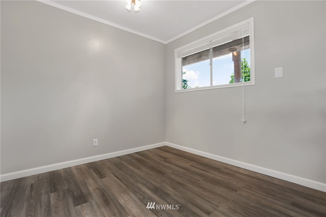 4004 Southeast 11th Street Renton, WA 98058 - Photo 18 of 25 Gallery Image 18