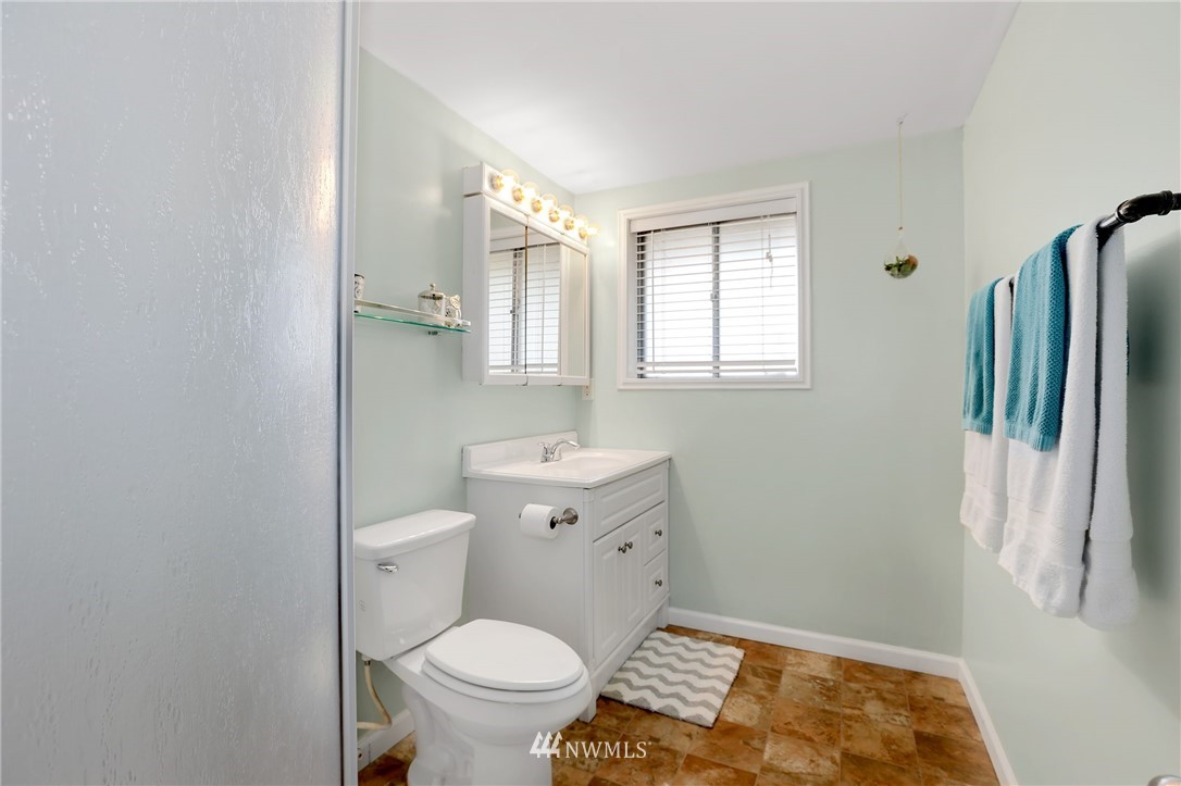 4004 Southeast 11th Street Renton, WA 98058 - Photo 20 of 25 Gallery Image 20