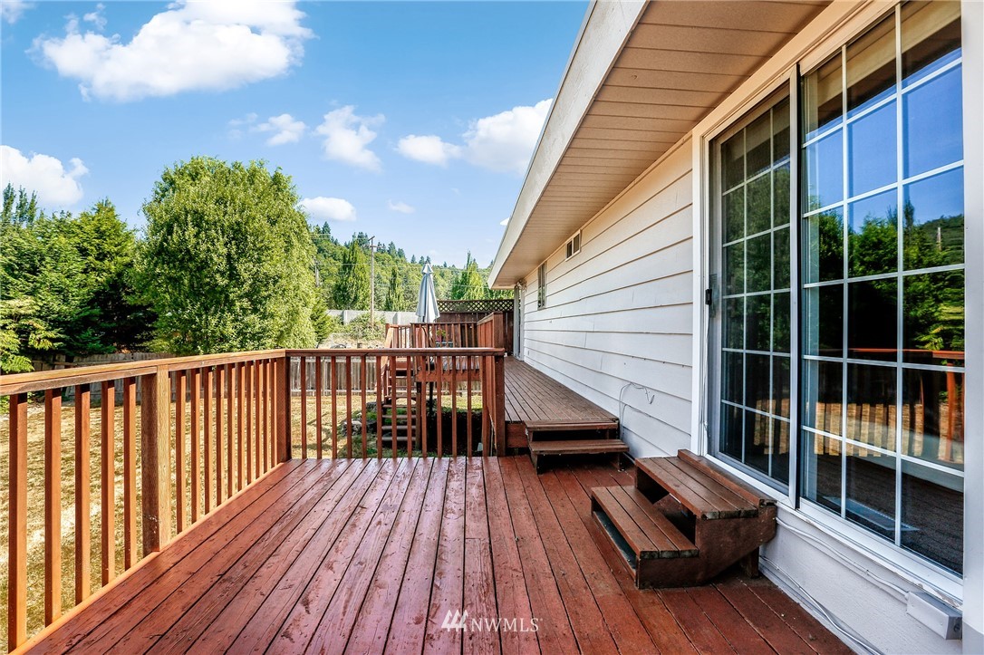 4004 Southeast 11th Street Renton, WA 98058 - Photo 22 of 25 Gallery Image 22