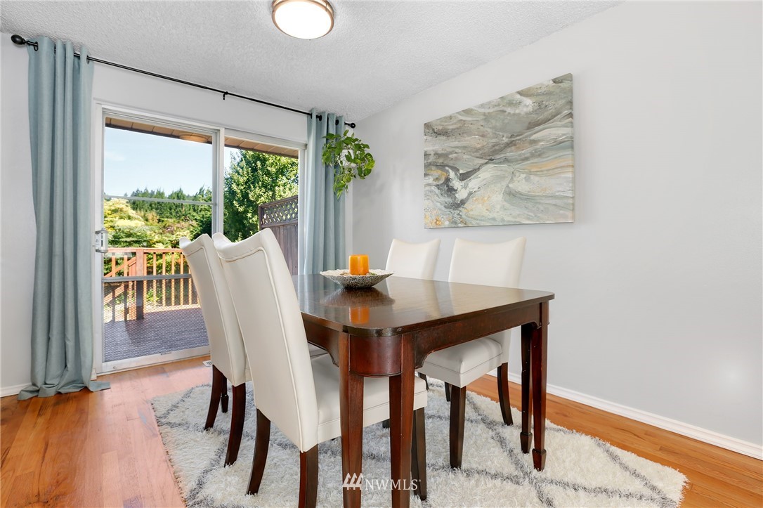 4004 Southeast 11th Street Renton, WA 98058 - Photo 6 of 25 Gallery Image 6