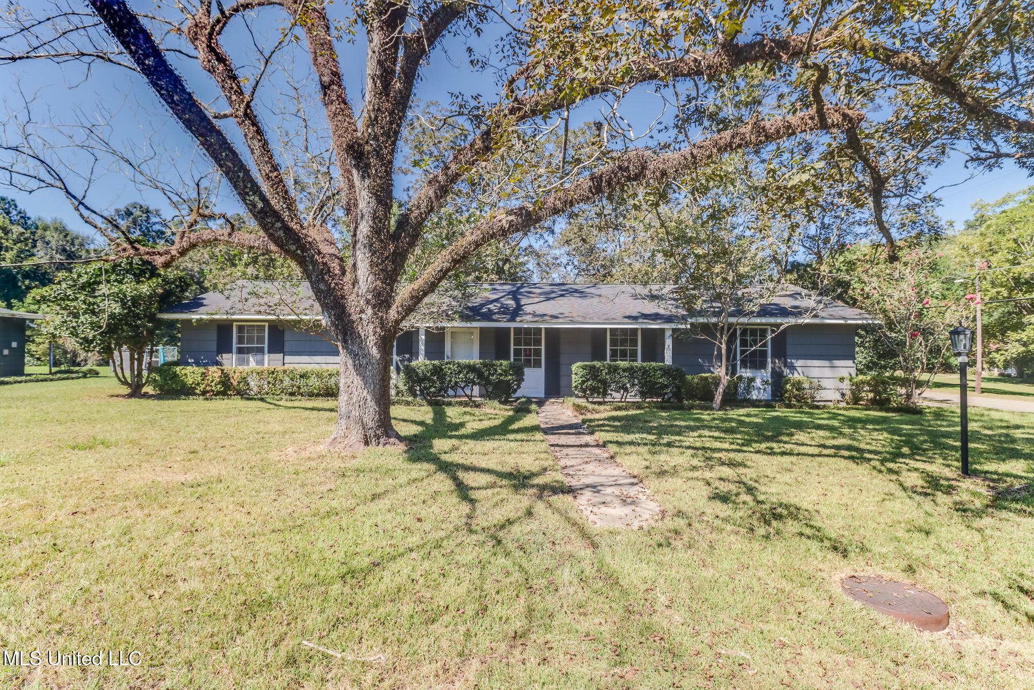 414 Pecan Boulevard Wiggins, MS 39577 - Photo 1 of 20 IMG_1426